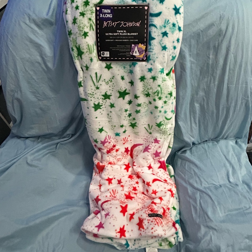 Betsey Johnson Multicolor Star Plush Blanket